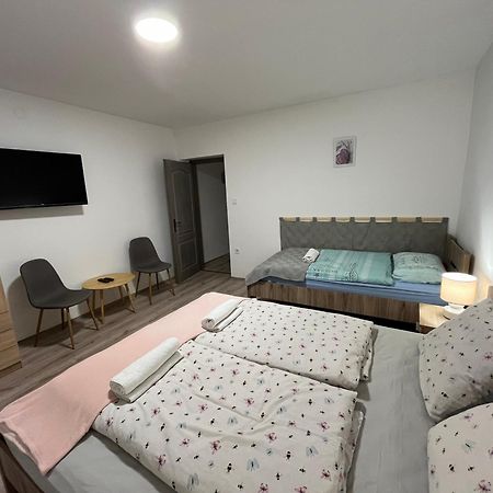 Mini Zoo Apartman Нагиканиша Екстериор снимка
