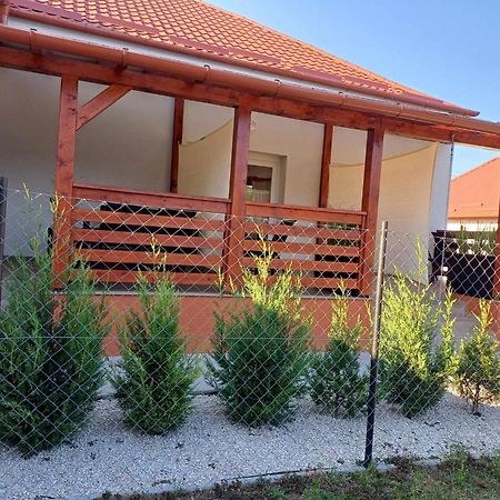 Mini Zoo Apartman Нагиканиша Екстериор снимка