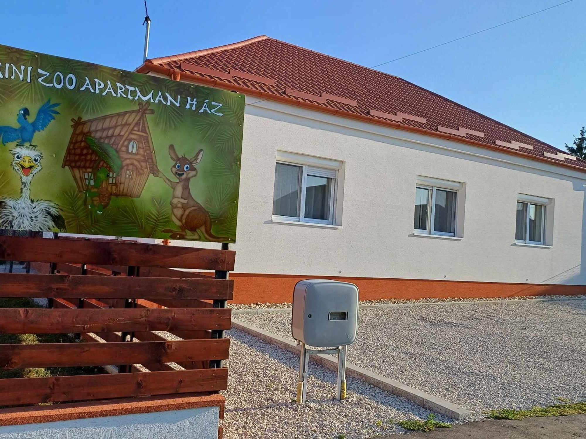 Mini Zoo Apartman Нагиканиша Екстериор снимка